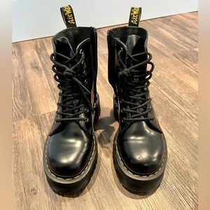 Dr. Martens- Jadon Boot